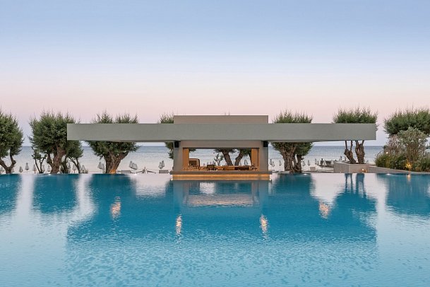 Amada Colossos Resort