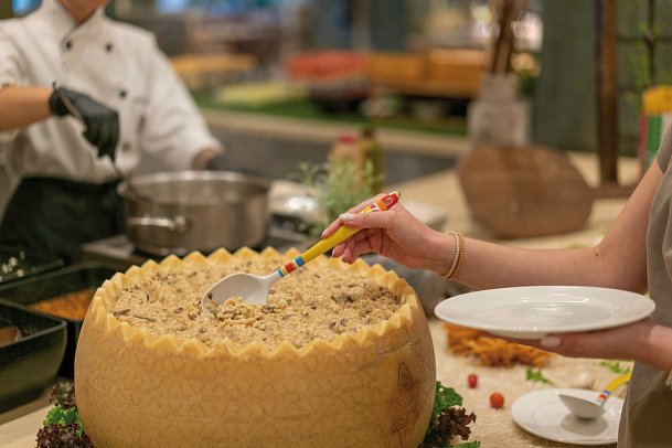 Amada Colossos Resort