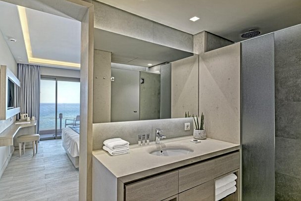 Amada Colossos Resort - Badbeispiel Doppelzimmer Meerblick (Zimmercodierungen D2M & D1M)