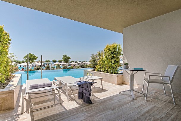 Amada Colossos Resort - Wohnbeispiel Familienzimmer Swim Up (Zimmercodierung FBQ)