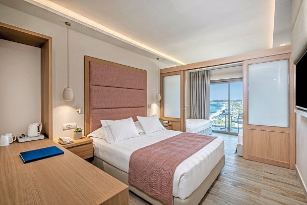 Amada Colossos Resort - Wohnbeispiel Familienzimmer (Zimmercodierung FB1)