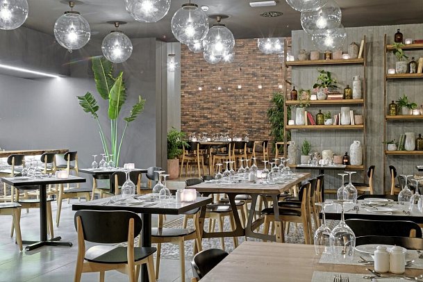 Amada Colossos Resort