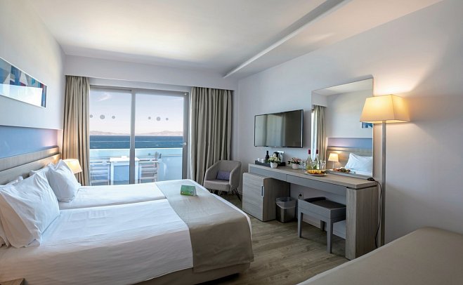 Akti Imperial Deluxe Resort & Spa Dolce by Wyndham - Wohnbeispiel Doppelzimmer Meerblick Panoramic (Zimmercodierung DBM)