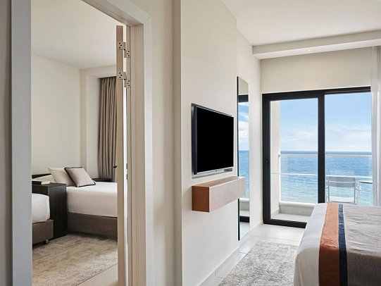 Esperides Beach Resort - Family Concept - Wohnbeispiel Familienzimmer Premium Meerblick (Zimmercodierung FMM)