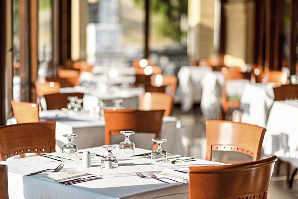 Canvas by Mitsis Petit Palais