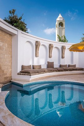 Canvas by Mitsis Petit Palais