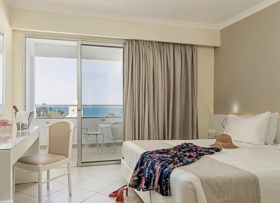 Lindos Village Resort & Spa - Wohnbeispiel Doppelzimmer Deluxe Meerblick (Zimmercodierungen DDM & DD3)