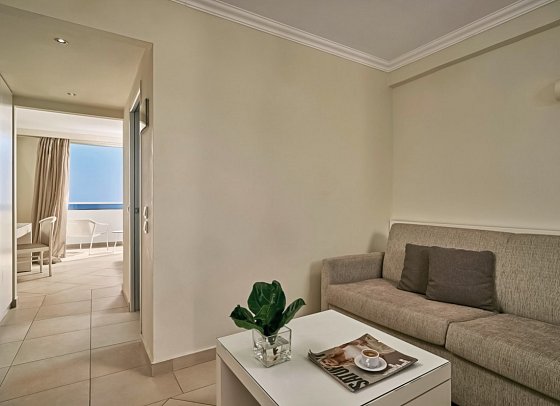 Lindos Village Resort & Spa - Wohnbeispiel Juniorsuite Meerblick (Zimmercodierung J1M)