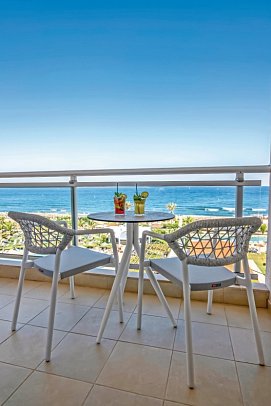 Pegasos Deluxe Beach Hotel - Wohnbeispiel Doppelzimmer Executive Meerblick (Zimmercodierung DTM)