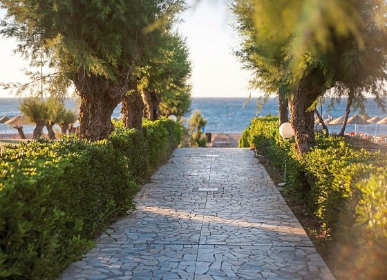 Pegasos Deluxe Beach Hotel