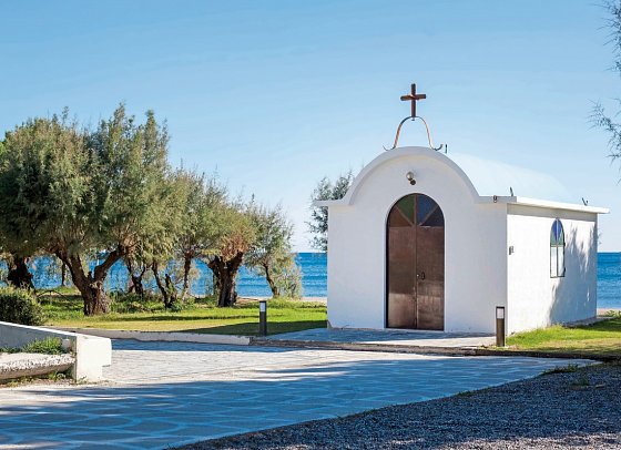 Pegasos Deluxe Beach Hotel
