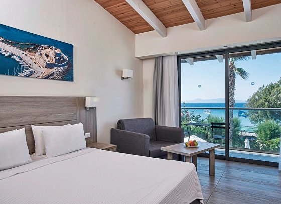 Blue Bay Beach Resort - Wohnbeispiel Doppelzimmer Deluxe seitl. Meerblick (Zimmercodierung DDN)