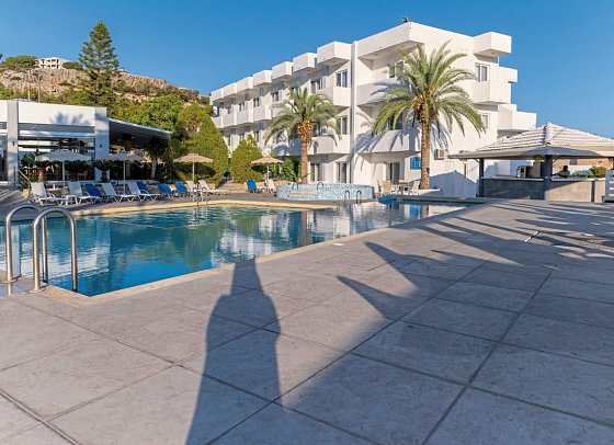 Pefkos Breeze Family Resort & Spa