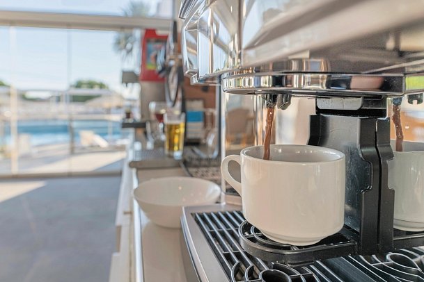 Pefkos Breeze Family Resort & Spa