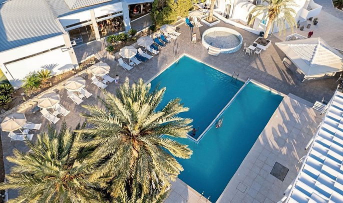 Pefkos Breeze Family Resort & Spa
