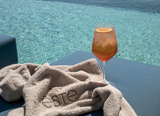 Este Elegant Suites & Villas