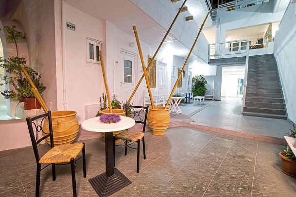 Tinas Plus Hotel