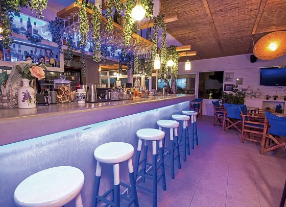 Tinas Plus Hotel