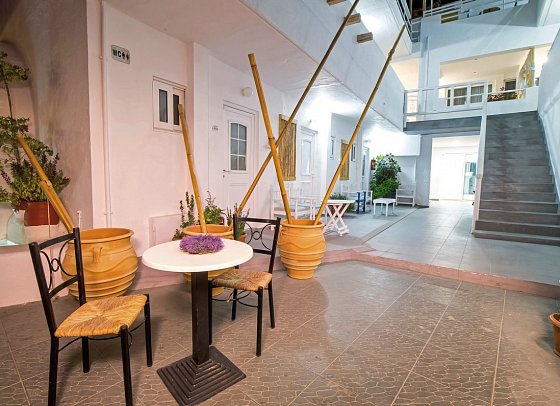 Tinas Plus Hotel
