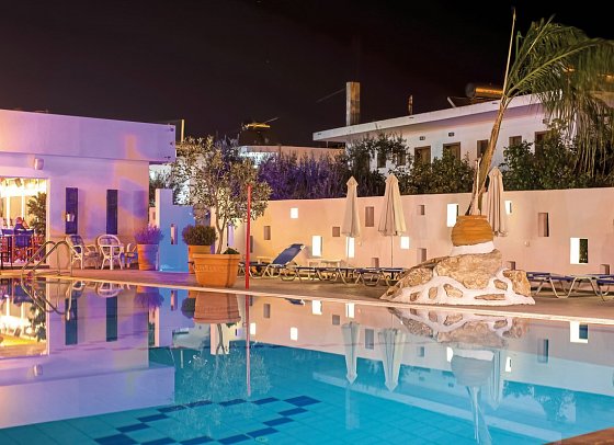 Tinas Plus Hotel