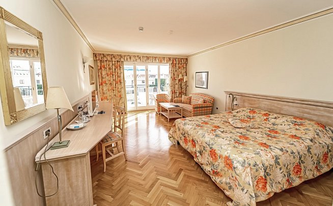 Miramar - Wohnbeispiel Doppelzimmer Deluxe Meerblick (Zimmercodierung DDM)