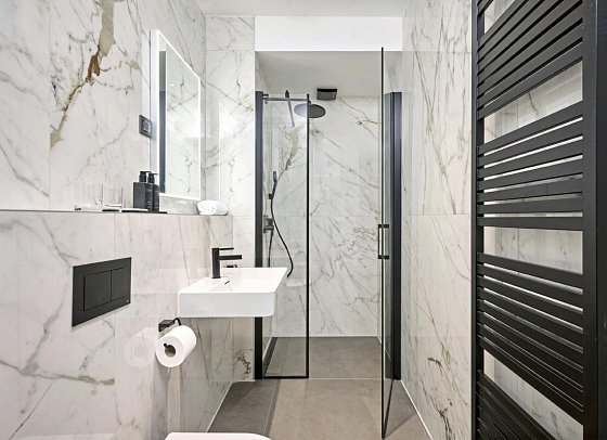 Aminess Younique Vollo Hotel Residences - Beispiel Bad Appartement 1 Schlafzimmer (Zimmercodierungen AB1, AB2 & PB1)