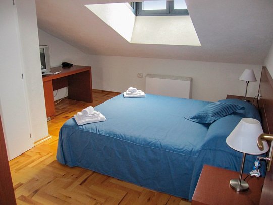 Park - Wohnbeispiel Doppelzimmer im Dachgeschoss (Zimmercodierung DE1)