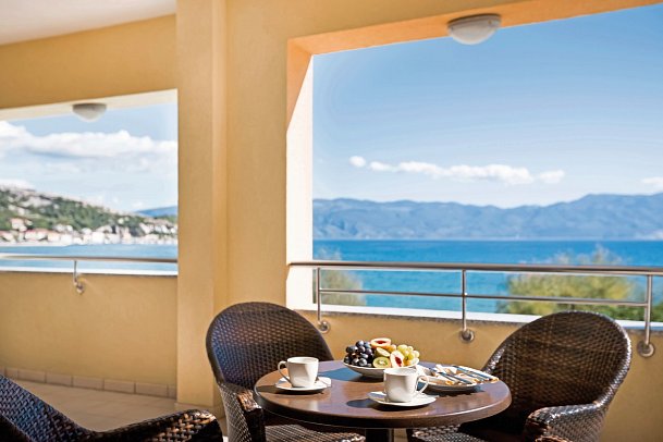 Valamar Atrium Baska Residence - Wohnbeispiel Suite für 2 plus 2 Meerblick (Zimmercodierung WBM)