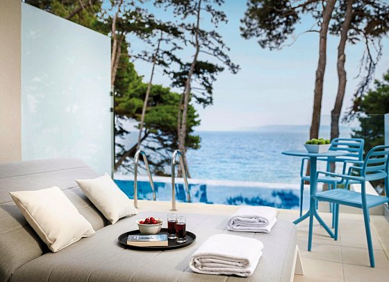 Valamar Carolina Hotel & Villas - Wohnbeispiel Swim up Zimmer für 2 Meerblick (Zimmercodierung VMQ)
