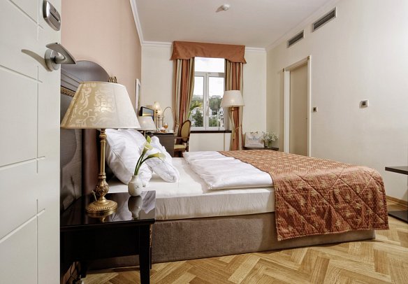 Kvarner Palace - Wohnbeispiel Doppelzimmer Landblick (Zimmercodierung DBL)