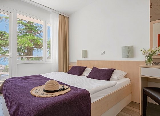 Slaven - Wohnbeispiel Doppelzimmer Meerseite (Zimmercodierungen DBC & DC1)