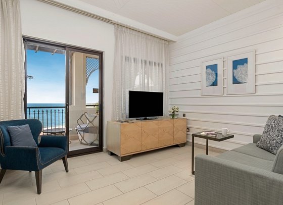 Rixos Al Mairid Ras Al Khaimah - Wohnbeispiel One Bedroom Premium Suite Beach Front (Zimmercodierungen WM1 & WM3)