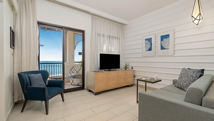 Rixos Al Mairid Ras Al Khaimah - Wohnbeispiel One Bedroom Premium Suite Beach Front (Zimmercodierungen WM1 & WM3)