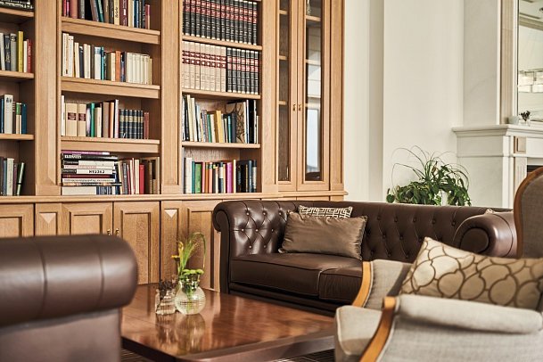 A-ROSA Kurhaus Binz - Kaminzimmer