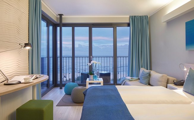 SEETELHOTEL Kaiserstrand Beachhotel - Wohnbeispiel Doppelzimmer Meerseite (Zimmercodierung DBM)