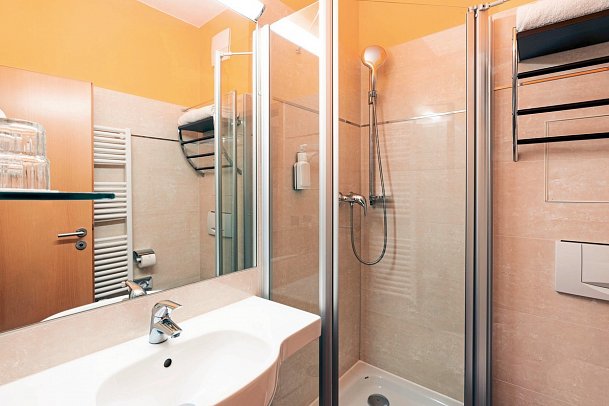 SEETELHOTEL Nautic Usedom Hotel & Spa - Wohnbeispiel Doppelzimmer Komfort (Zimmercodierung DF1)