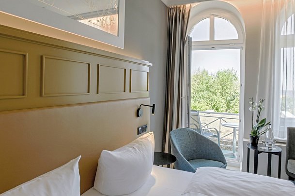 SEETELHOTEL Ostseehotel Ahlbeck mit Villa Strandschloss - Wohnbeispiel Doppelzimmer Meerseite Seebrücke (Zimmercodierung D1C)