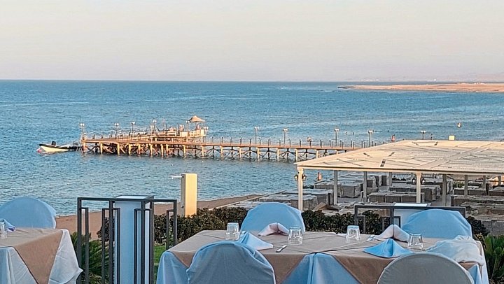 Sirena Beach Resort & Spa