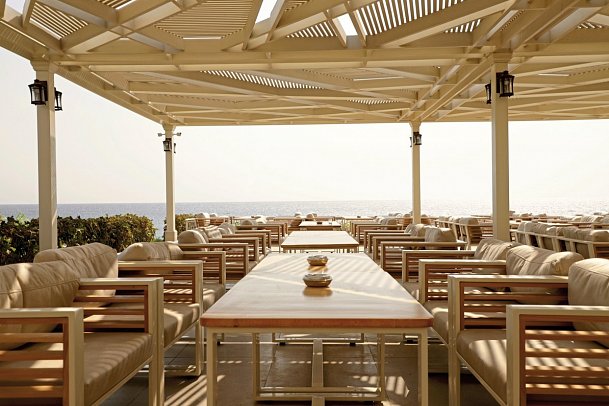 Sirena Beach Resort & Spa