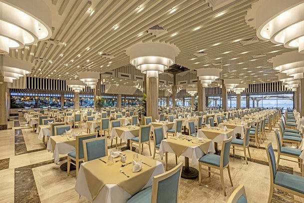 Sirena Beach Resort & Spa