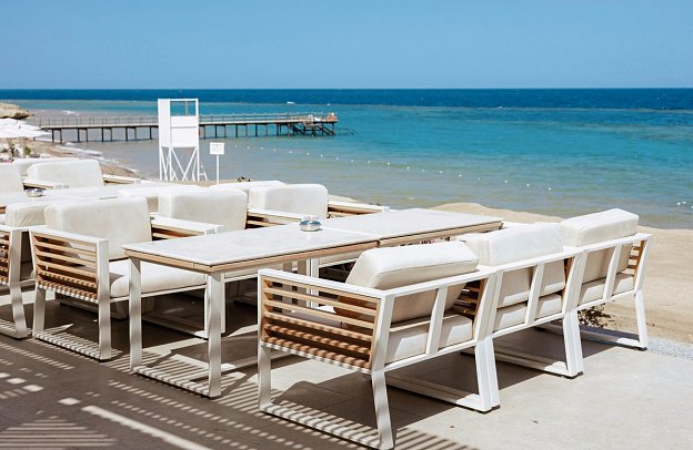 Sirena Beach Resort & Spa