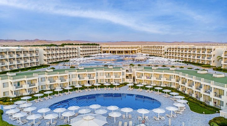 Sirena Beach Resort & Spa