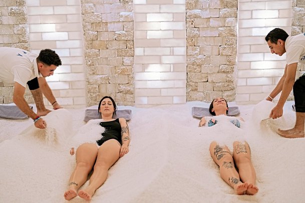 Sirena Beach Resort & Spa