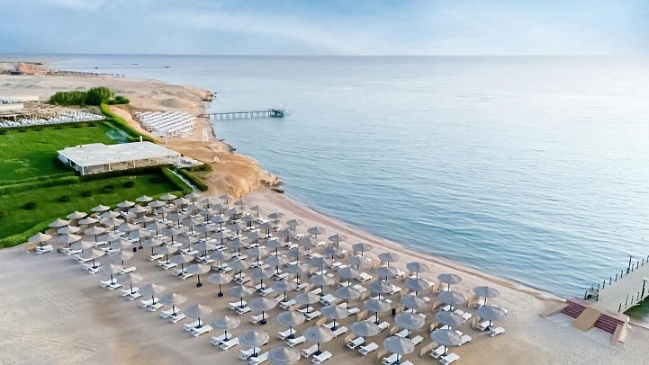 Sirena Beach Resort & Spa