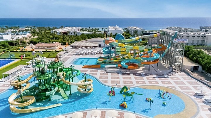 Sirena Beach Resort & Spa