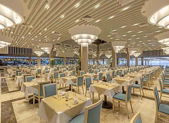 Sirena Beach Resort & Spa
