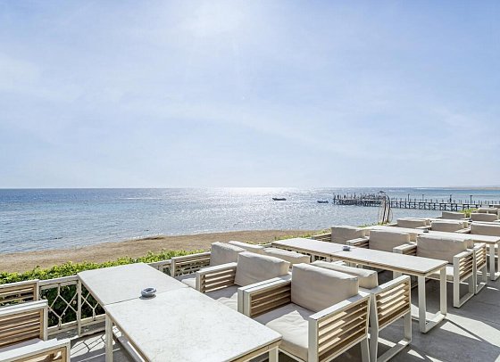 Sirena Beach Resort & Spa