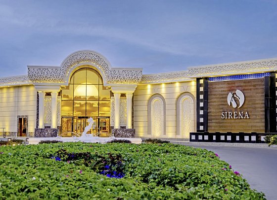Sirena Beach Resort & Spa