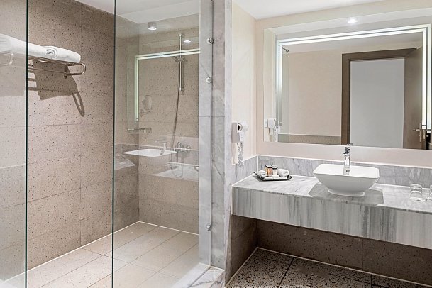 Pickalbatros Portofino Vita Resort - Beispiel Bad Suite Familie Gartenblick (Zimmercodierung WIG)