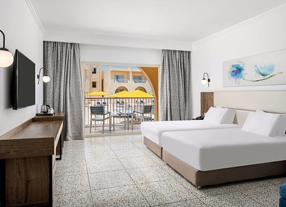 Pickalbatros Vita Resort - Wohnbeispiel Familienzimmer Deluxe Poolblick (Zimmercodierung FDP)